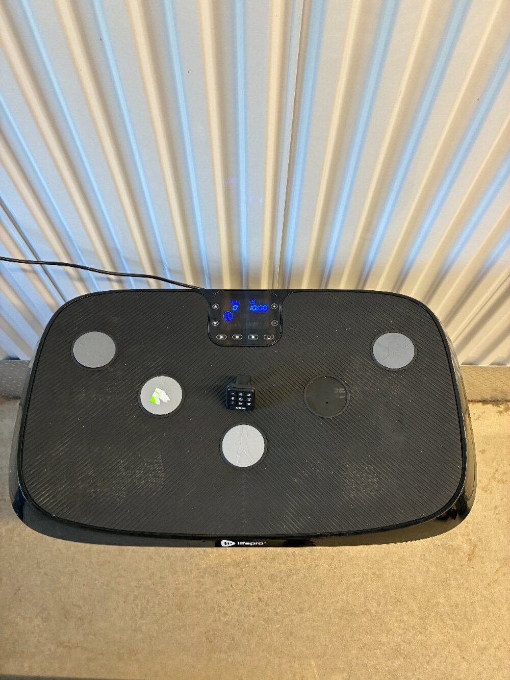 LifePro Fitness 4D Vibration Plate LP-RMX-BLK With Power Cord & Remote